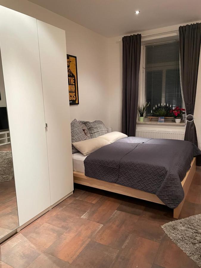 Apartment Schöne Zweiraumwohnung Im Zentrum *
